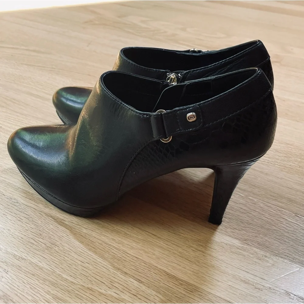 Bandolino Black Leather Heels Booties Size 8 in Excellent Condition - Picture 3 of 8